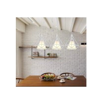 20211027132647-Lampadario-diamante-bianco-luce-illuminazione-casa-arredo.jpg