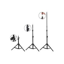 20200810101025-20200808120013-anello-luminoso-led-selfie-video-tre supporti-asta-smatphone.jpg