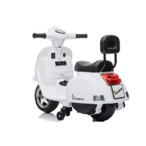 20210618100601-Vespa-Bianca-px-150-6v.jpg