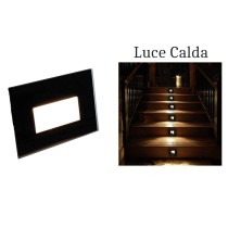 20210329151433-segnapasso-nero-led-luce-calda-.jpg
