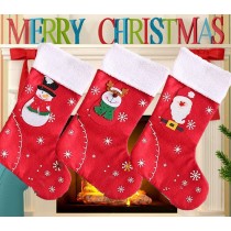 20221122105843-calze-di-natale-befana-camino-caramelle-bambini.jpg